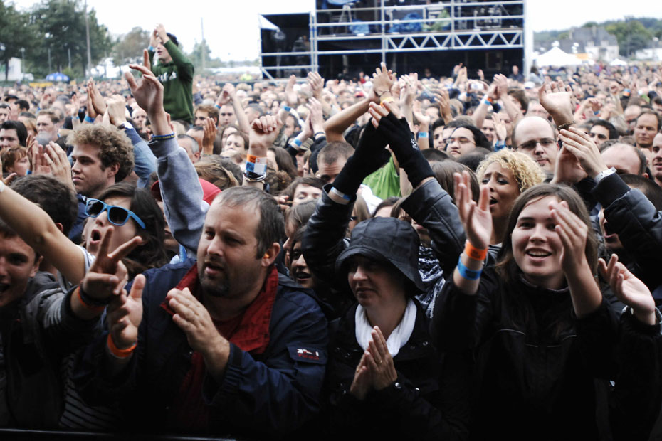 découvrez les meilleures sélections musicales pour animer vos soirées ! plongez dans une ambiance festive avec des playlists variées qui sauront ravir vos invités et faire danser tous les participants. que ce soit pour un anniversaire, un mariage ou une soirée entre amis, trouvez la musique idéale pour chaque moment.